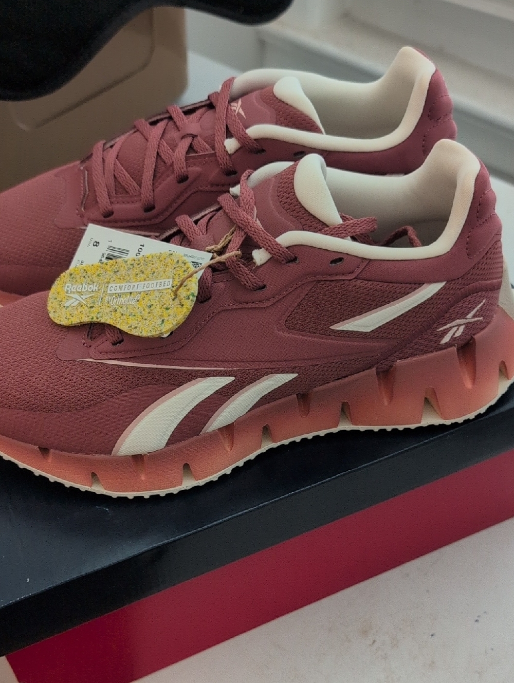 Reebok Zig Dynamica 4 Sneakers Women's 8